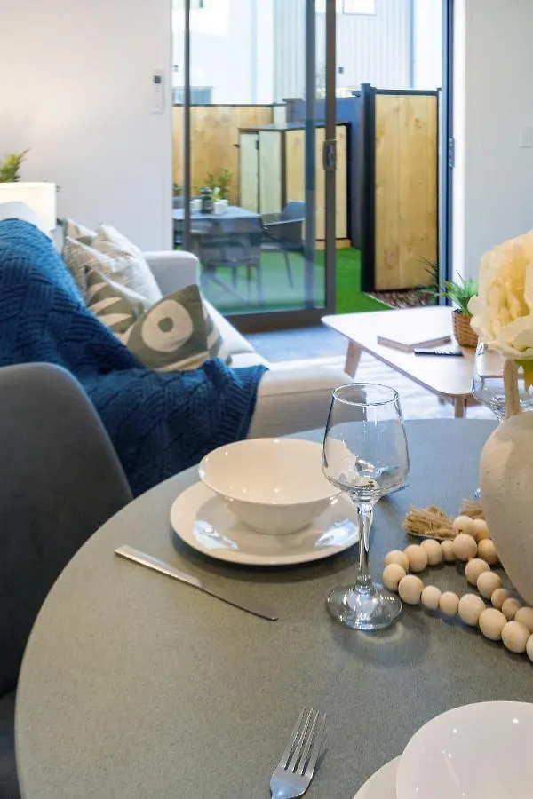 Апартаменты Urban Park Escape 2 Bed 2 Bath W/Carpark Крайстчёрч 0*,  Новая Зеландия